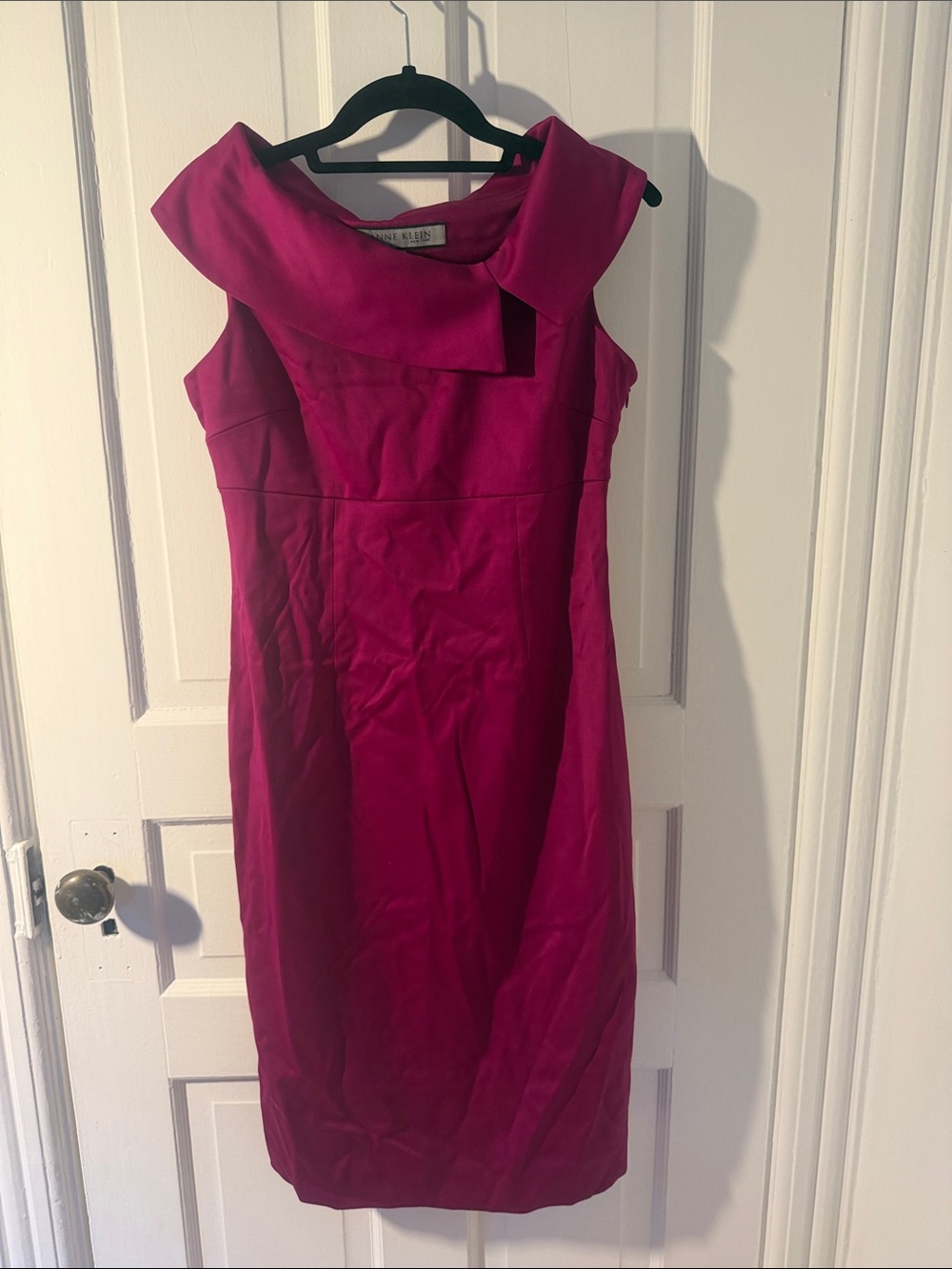 NWT Anne Klein Magenta Sheath Dress with Sculpted Collar